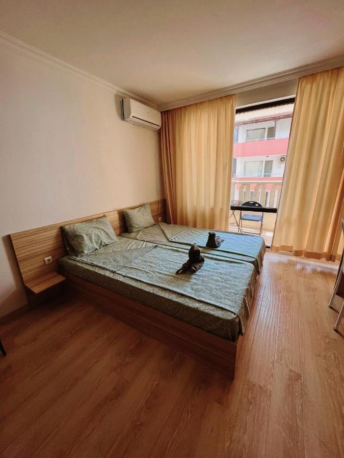 Lovely Studio Apartment On The Beach ブルガス エクステリア 写真