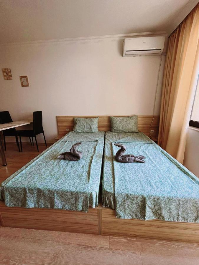 Lovely Studio Apartment On The Beach ブルガス エクステリア 写真