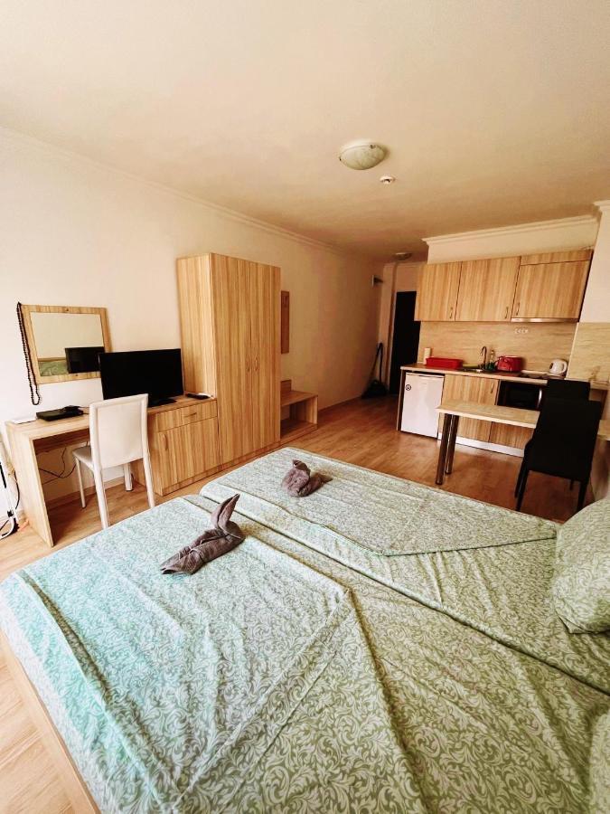 Lovely Studio Apartment On The Beach ブルガス エクステリア 写真